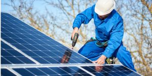 Installation Maintenance Panneaux Solaires Photovoltaïques à Saint-Maime